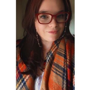 Meet your Posher, Deirdre